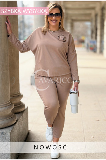 ROSALIA - Komplet dresowy z ozdobną różą w kolorze caffe