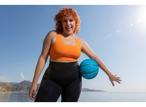 Athleisure w modzie plus size 2025 – modne i wygodne zestawy na lato